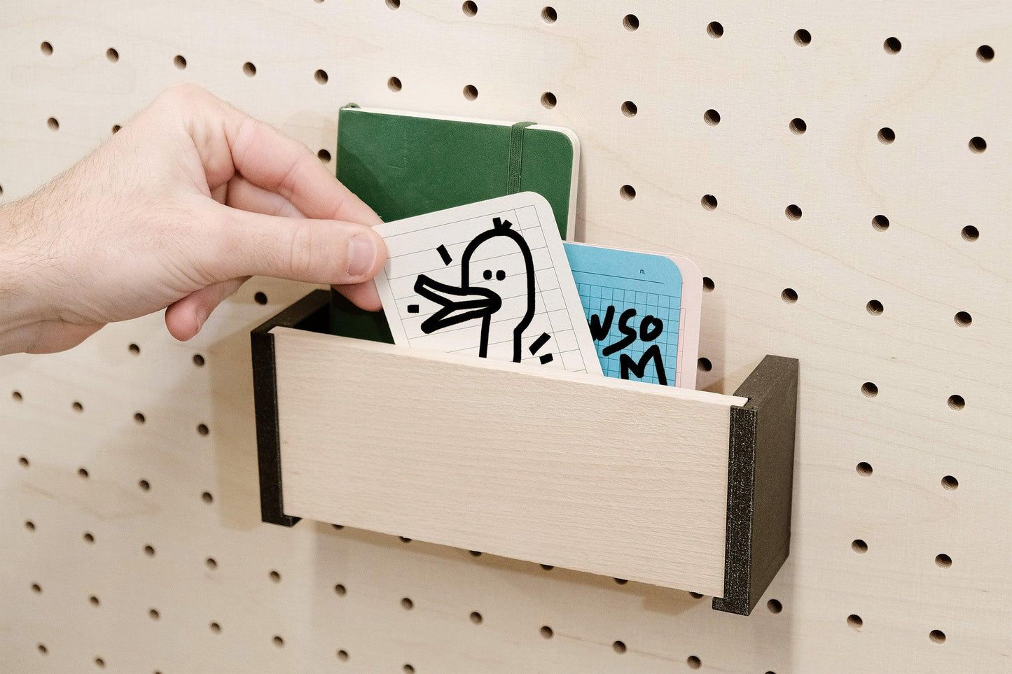 Porte courrier et porte lettres pour Pegboard - Quark