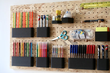 Tout-en-un : le Kit Pegboard 96 x 48 cm + set de bureau : parfait pour un bureau organisé et stylé - Quark