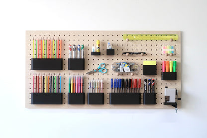 Tout-en-un : le Kit Pegboard 96 x 48 cm + set de bureau : parfait pour un bureau organisé et stylé - Quark