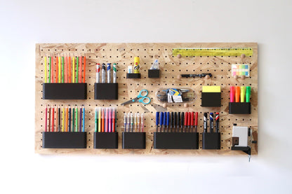 Tout-en-un : le Kit Pegboard 96 x 48 cm + set de bureau : parfait pour un bureau organisé et stylé - Quark