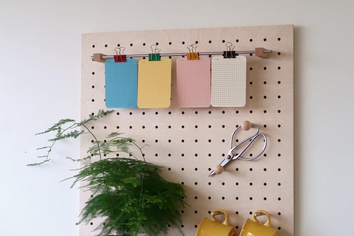 Panneau Perforé Pegboard 96 x 48 cm Contreplaqué Bouleau - Quark