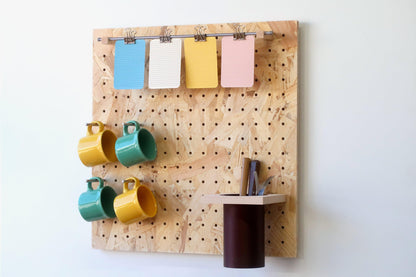 Pegboard éclats de bois en 48 cm - Panneau perforé en OSB nature - Quark