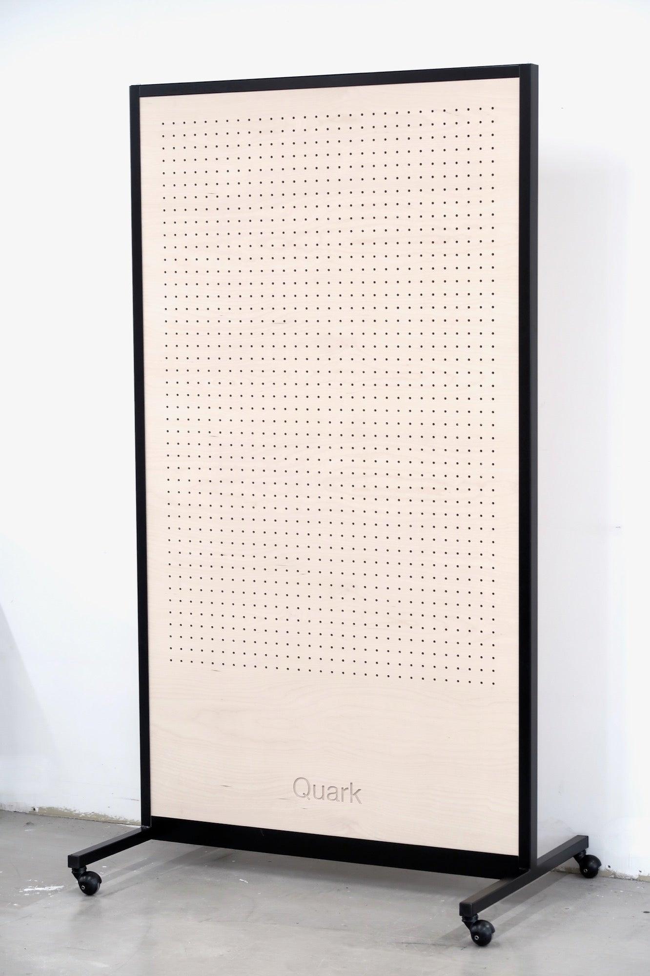 Pegboard FlexiMove : Le mur mobile sur roulettes fabriqué en France - Quark