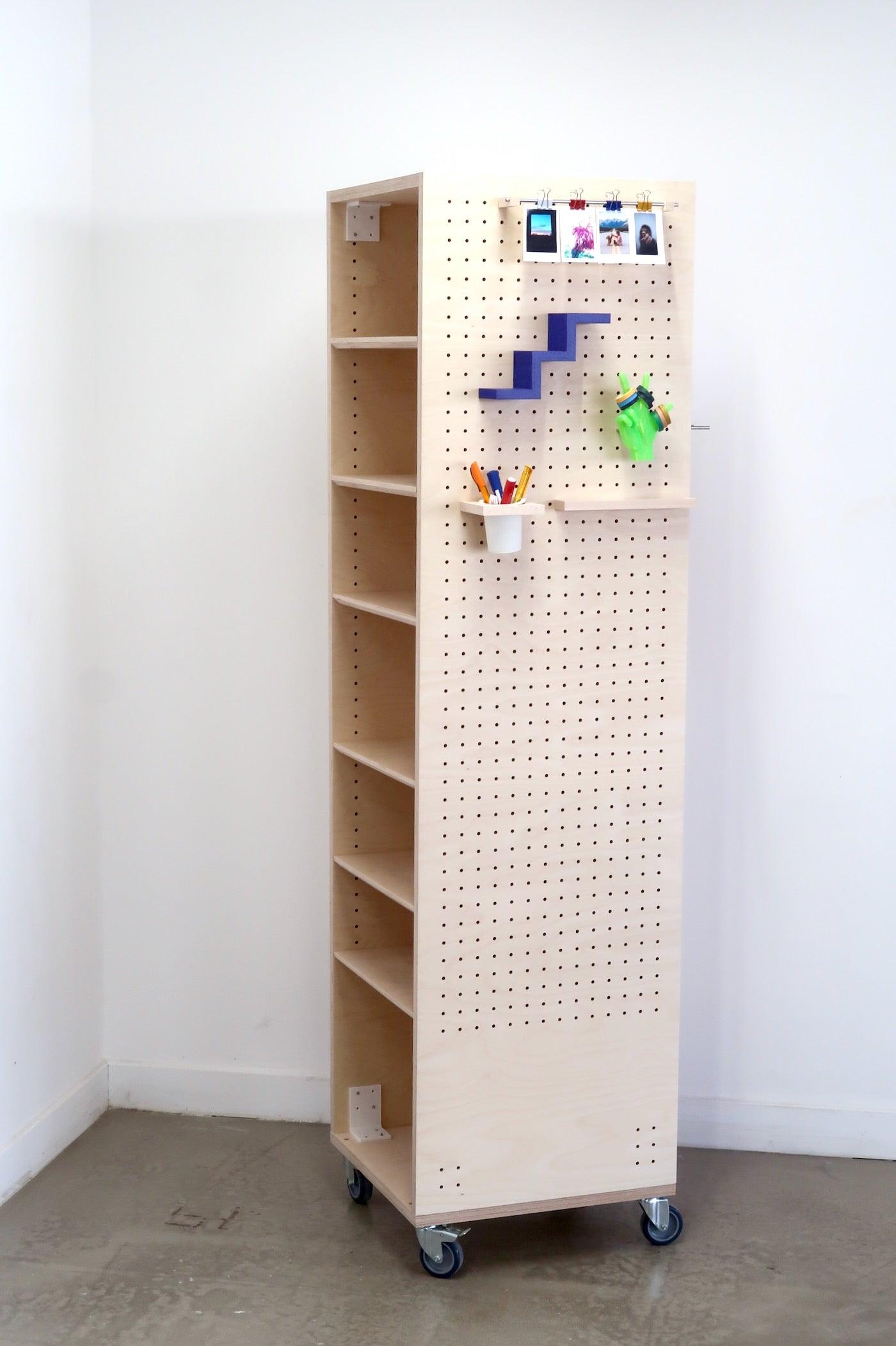 Tour de rangement perforée - Pegboard casier de rangement sur roulettes - Quark