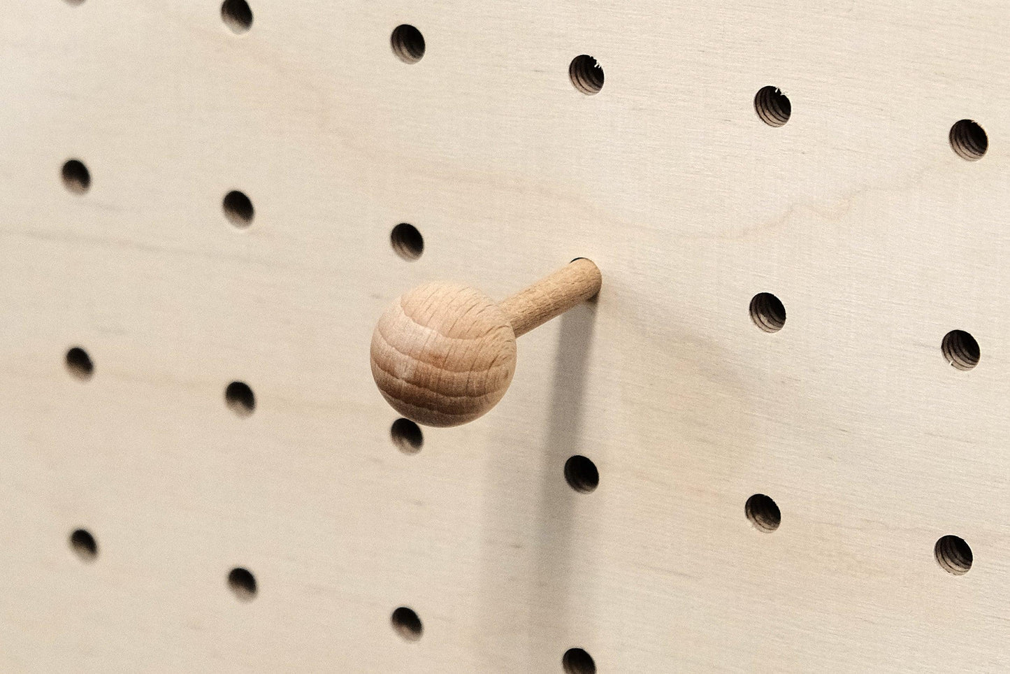 Tourillons en bois pour Pegboard avec billes en bois tournées - Quark