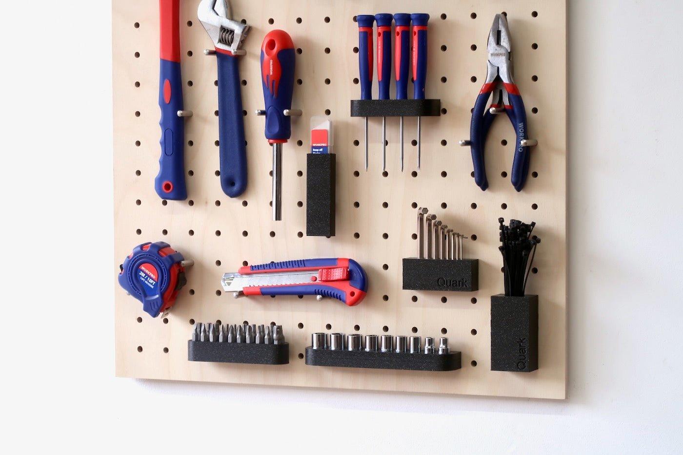 Tout-en-un : Le Kit pegboard 48cm + set d'outils de bricolage pour la maison - Quark