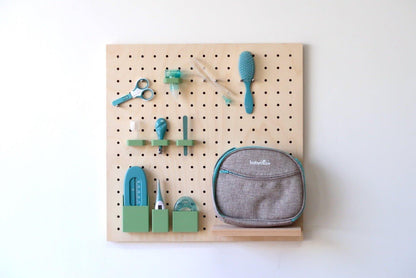 Tout-en-un : Le Kit pegboard 48cm + trousse hygiène bébé - Quark